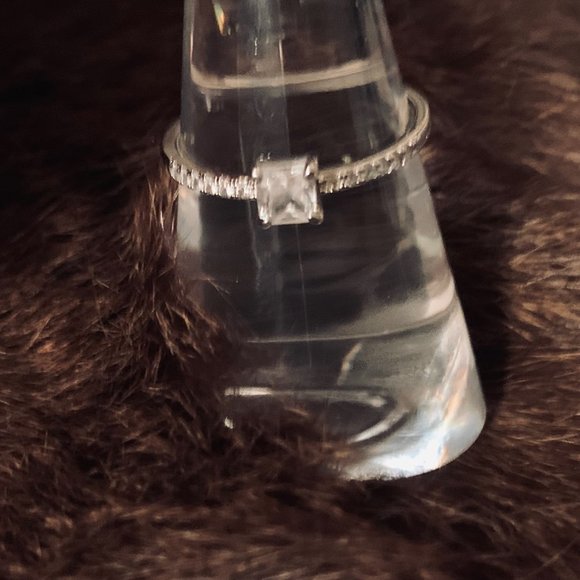 Twp Clear Gemstone Rings - Picture 8 of 14